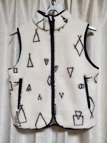 기하학 패턴 플리스 베스트