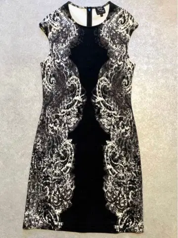 MCQ 알렉산더 맥퀸 슬리브리스 원피스 올 패턴