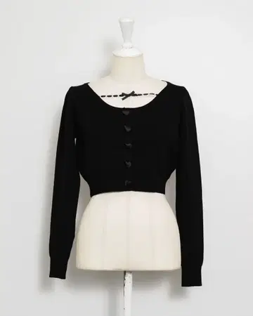 pium 레이스 테이프 하트 버튼 니트 블랙