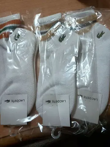 LACOSTE 화이트 양말 3켤레 22-24cm 정가 5280엔