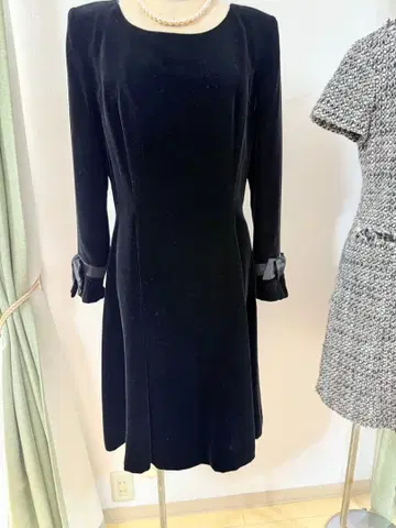 블랙 벨벳 리본 긴팔 원피스