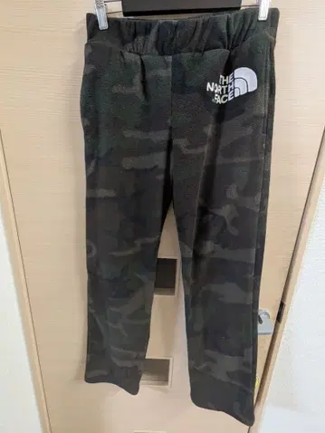 THE NORTH FACE 카모플라쥬 스웨트 팬츠