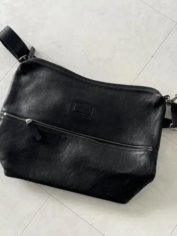 조르지오 아르마니 블랙 숄더백