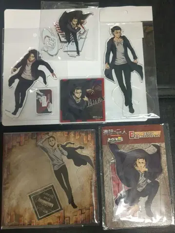 진격의 거인 아크릴 스탠드 엘렌 예거