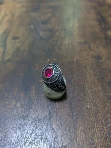 SAINTS 5주년 카보숑컷 한정판