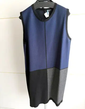 23구 23KU 슬리브리스 니트 원피스