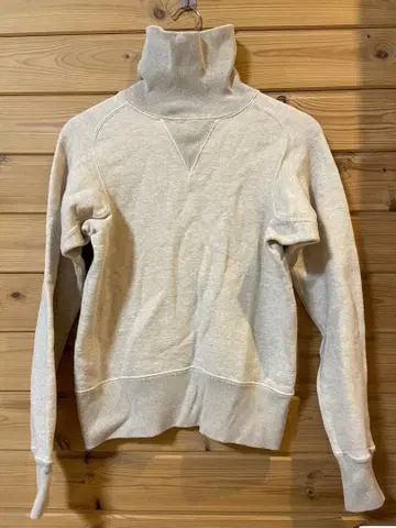 쿠시맨 터틀넥 맨투맨