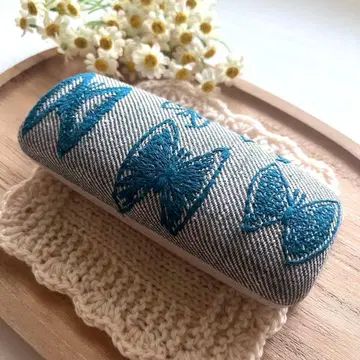 미나 페르호넨 sky flower 안경 케이스 리버티 슬리핑 로즈