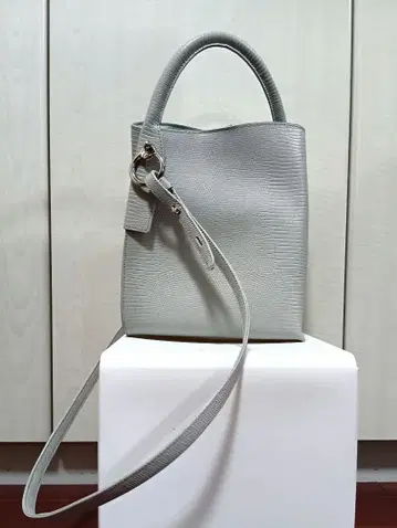 TOFF&LOADSTONE Flow M 숄더백 세라돈