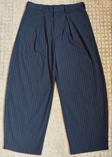 GU 배럴 레그 슬랙스 M 사이즈