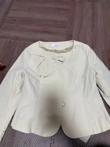 GALLERY VISCONTI 리본 포함 노카라 자켓