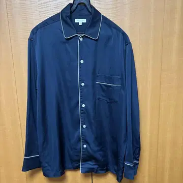 네이비 새틴풍 긴팔 셔츠