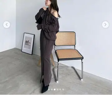 다크 브라운 오프숄더 셋업