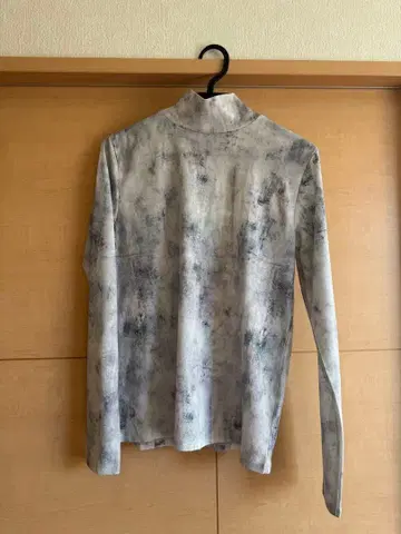 LOWRYS FARM 로리즈팜 다이 다이 상의