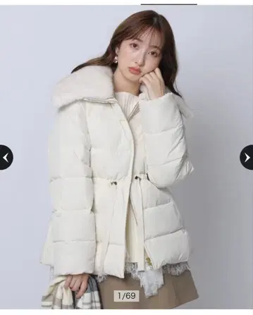 택 포함 새상품 아푸와이저 리셰 스탠드 퍼 미들 코트