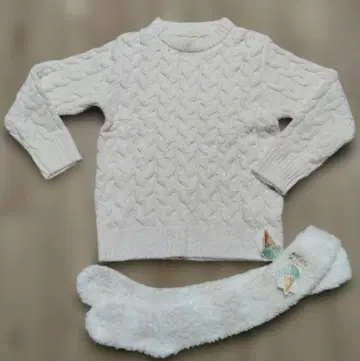 새상품 새상품급 젤라또피케 스웨터 & 하이삭스