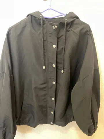 블랙 M 후드 부착 마운틴 후드티