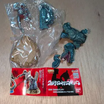 울트라맨 vs 케무라 피규어 세트