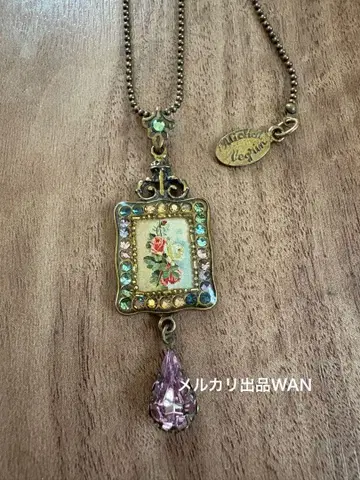 M.Nogrin 플라워 모티브 목걸이