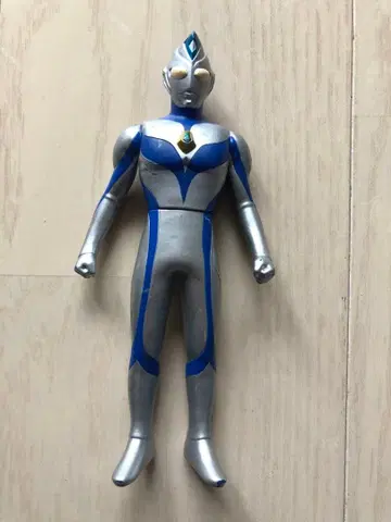 울트라맨 피규어 실버 블루