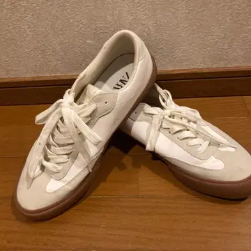 ZARA 스니커즈 42 화이트/베이지