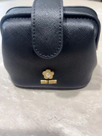 [ 새상품급 ] MARY QUANT 블랙 파우치 플라워 로고