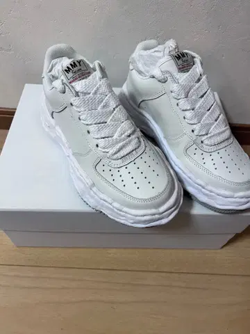 MMY 화이트 통굽 스니커즈