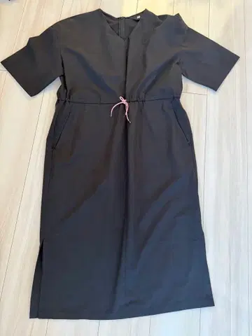 뉴발란스 반팔 원피스 허리 드로우 스트링 포함