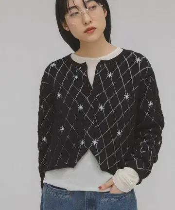 새상품급 KBF 퀼팅 숏 가디건