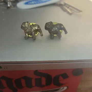 70's Mack Truck 맥 트럭 불독 핀 배지 핀즈