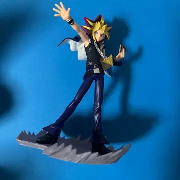 유희 피규어 반다이 제조