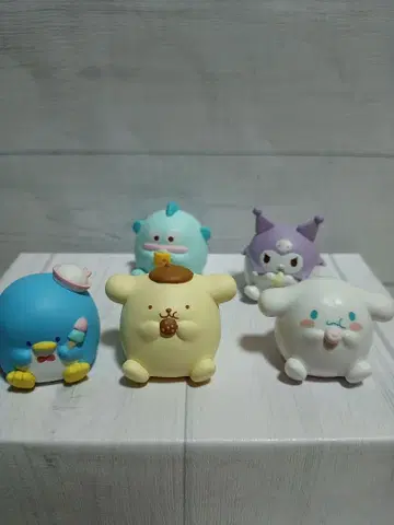 산리오 캐릭터즈 너무 많이 먹었어 파스텔 가챠가챠 가챠