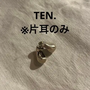 TEN. 플로우 푸트 귀걸이 Silver