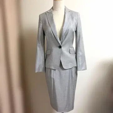 [컨디션 최상] 투모로우랜드 컬렉션 이탈리아 원단 스커트, 자켓 수트