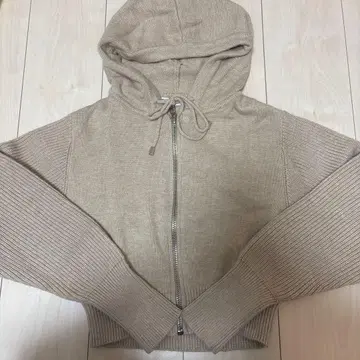 ZARA 후드 부착 베이지 니트 후드티