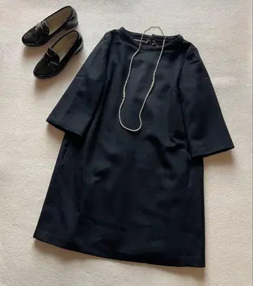 거의 새것 투모로우랜드 기모 비버 울 루즈 코쿤 원피스