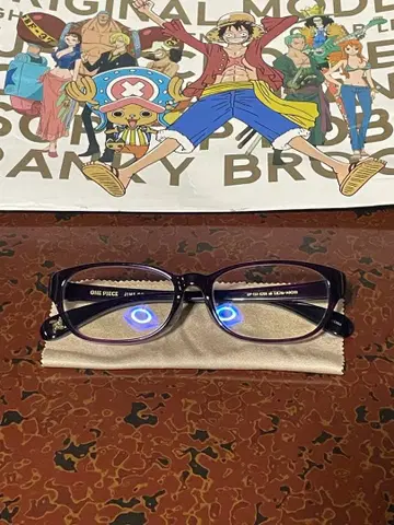 ONE PIECE x JINS PC 안경 로빈