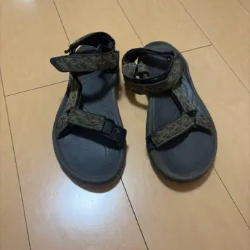 Teva 스포츠 샌들 그레이