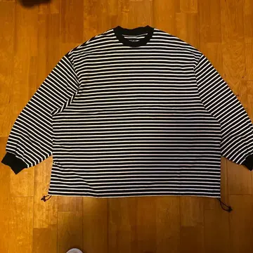is-ness BALLOON BORDER LONG SLEEVE T M