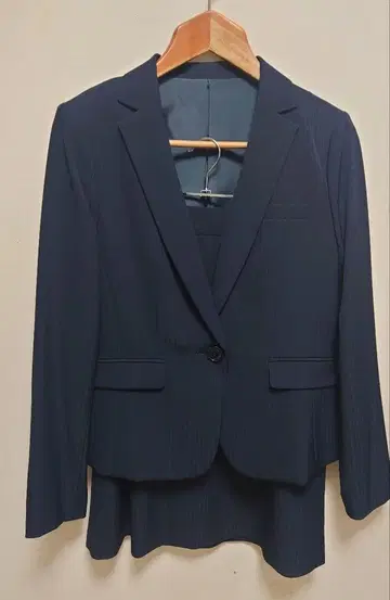 네이비 스트라이프 스커트 수트 입학식 취업활동 마루이