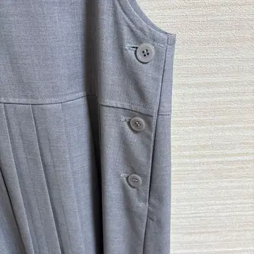 그레이 V넥 슬리브리스 원피스 오버롤 스커트