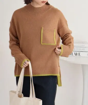 거의 새상품 BRODIAEA 캐시미어 울 포켓 배색 하이넥 니트