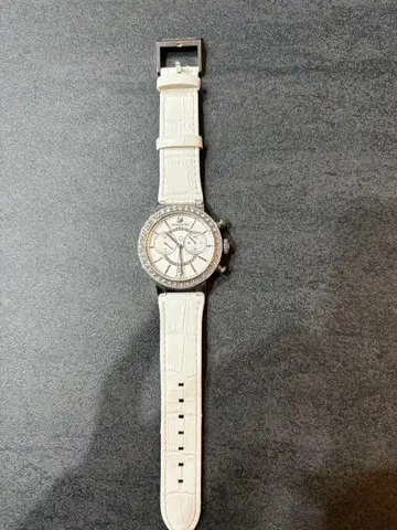 Swarovski 화이트 가죽 크로노그래프 손목시계