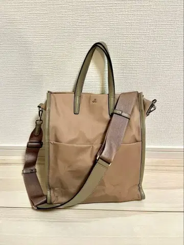 Agnes b (에네스베) 백