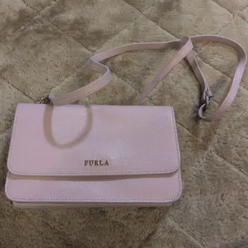신년에! FURLA 핑크 지갑 숄더백
