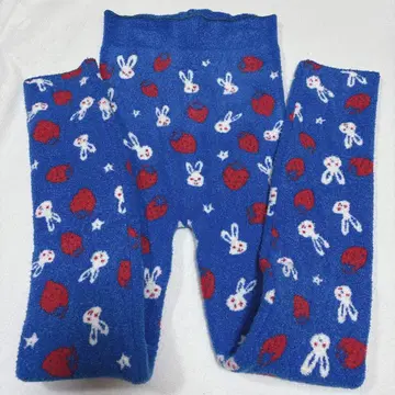 모자란 그라피 모코모코 토끼와 이치고 패턴 따뜻한 레깅스 설국 홈웨어