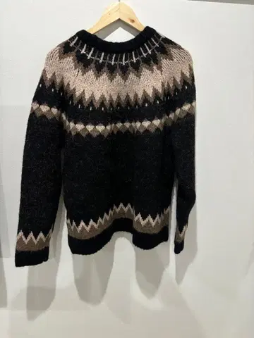 노르딕 무늬 울 혼방 스웨터