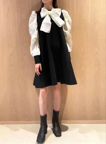 셀포드 리본 도킹 원피스