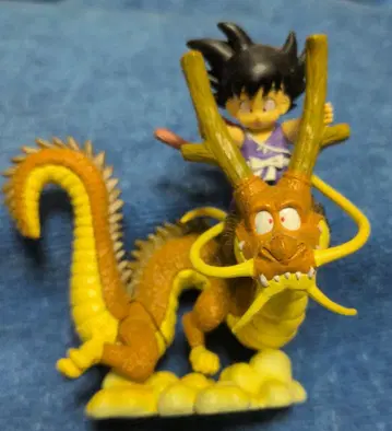 드래곤볼 신룡&손오공 피규어