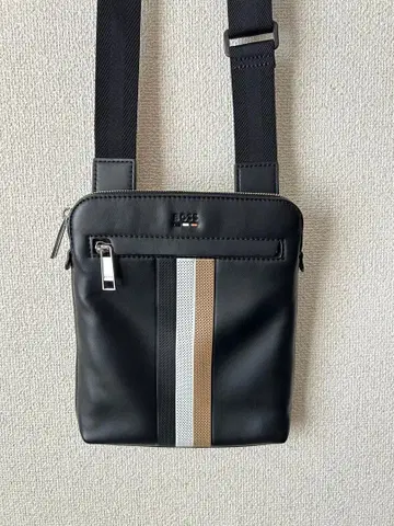 BOSS 숄더백
